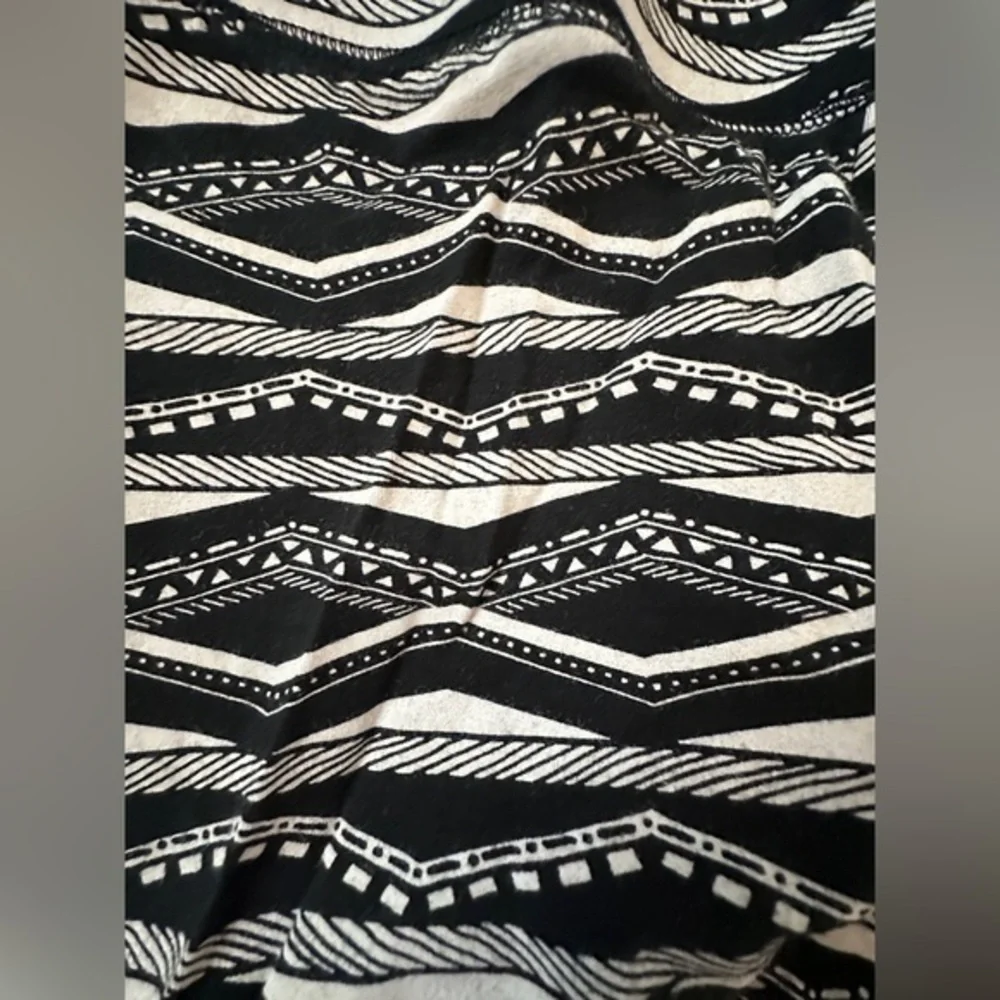 2 Pink Victoria’s Secret Leggings Medium‎ - Picture 2 of 5